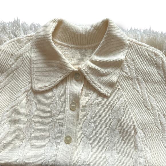 Vintage Cream Knit Cape Poncho Fringe Trim Button Up Boho Western Cloak Shawl - Picture 9 of 9